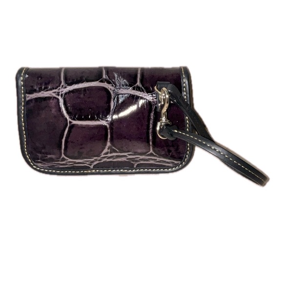 Dooney & Bourke Nile Collection Leather Wristlet Black & Croc Purple Leather - Picture 4 of 13